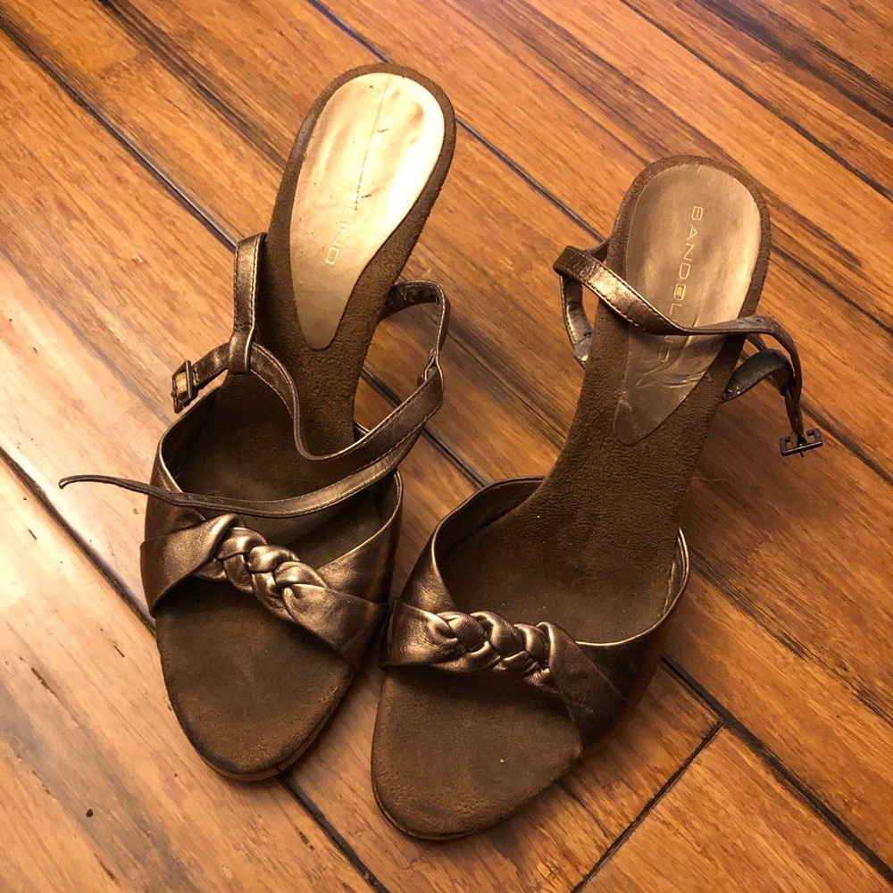 Bandolino metallic cork heels